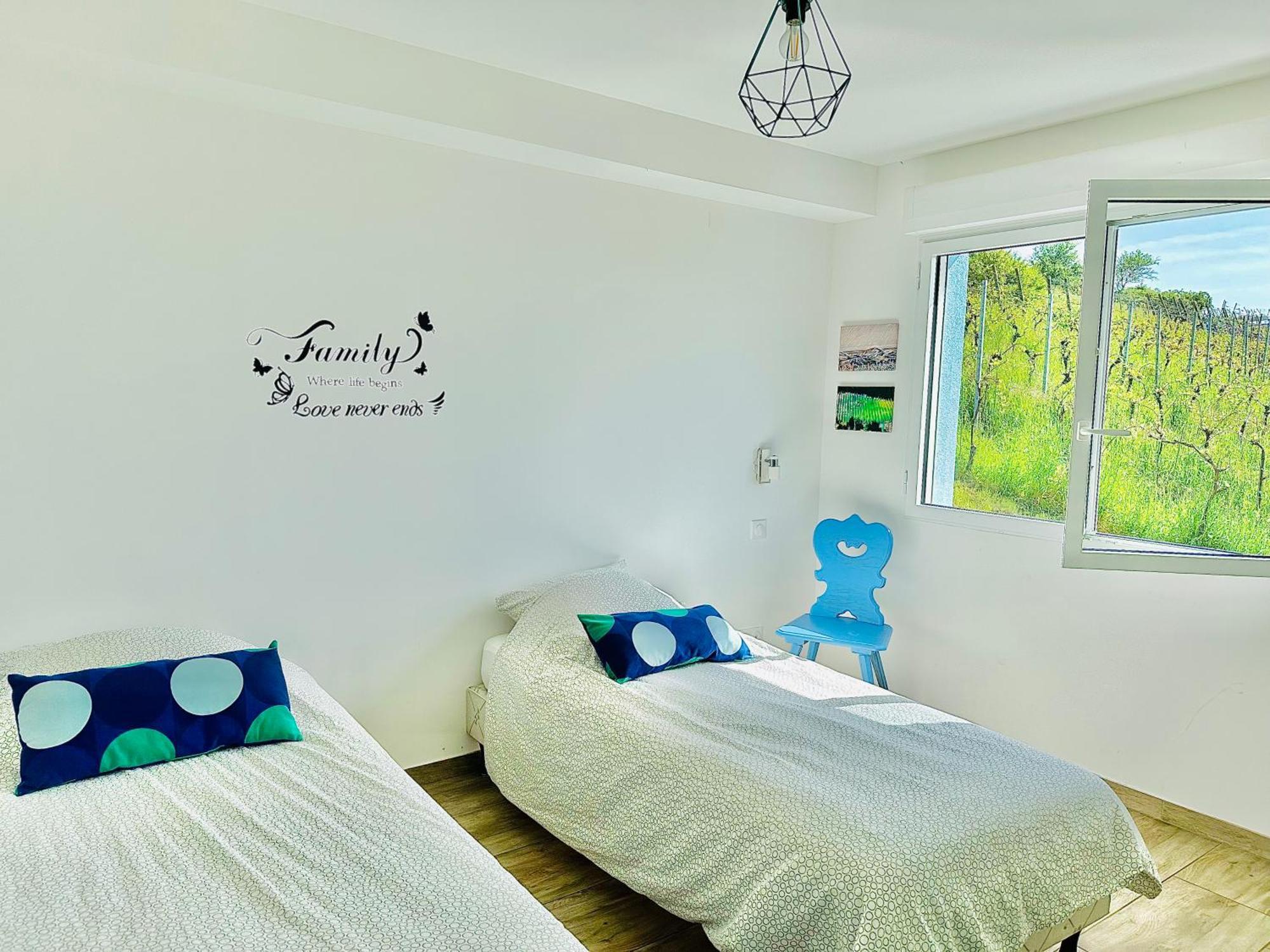 Apartamento Janea Big Blue House Reichsfeld Exterior foto