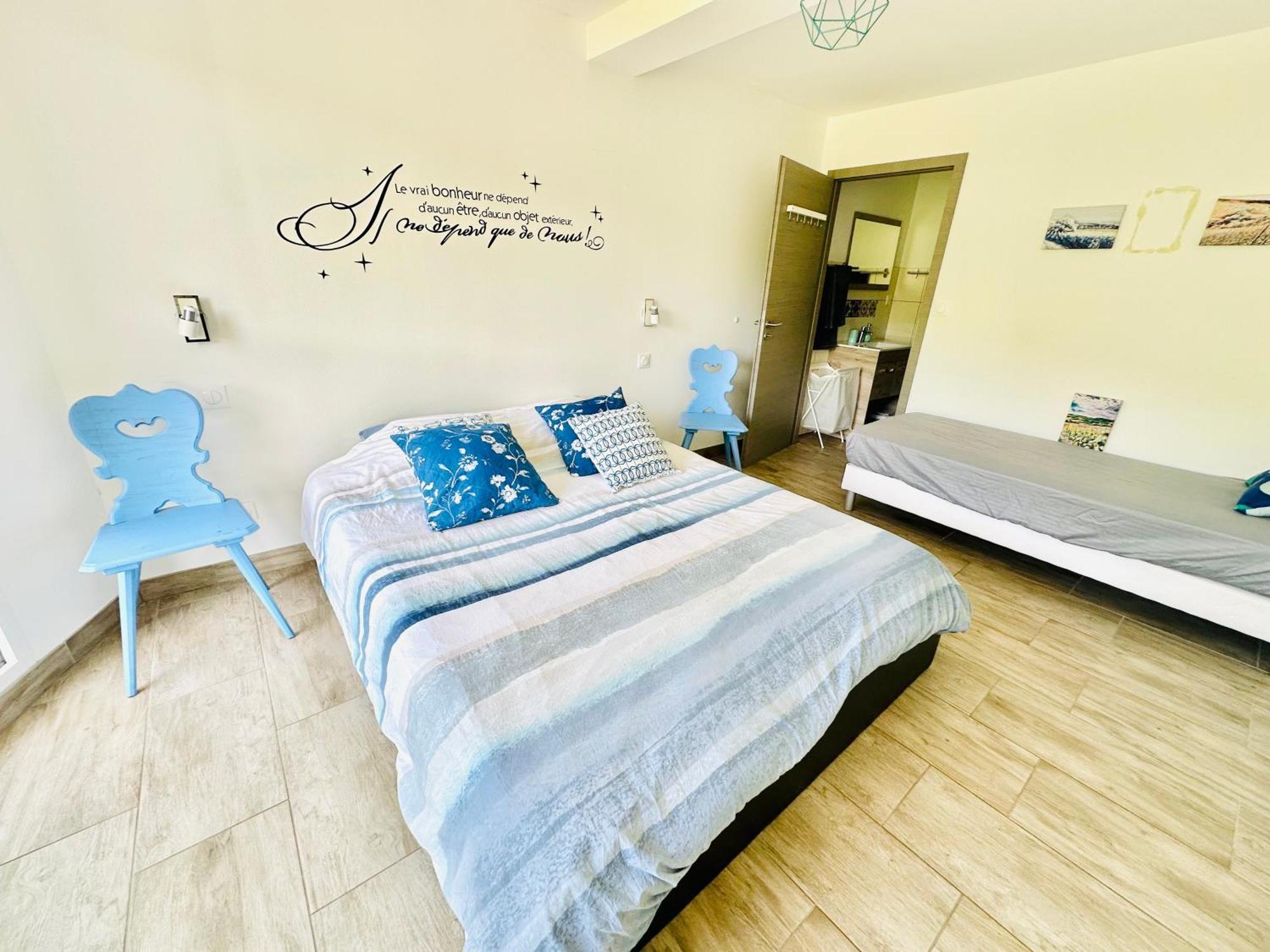 Apartamento Janea Big Blue House Reichsfeld Exterior foto